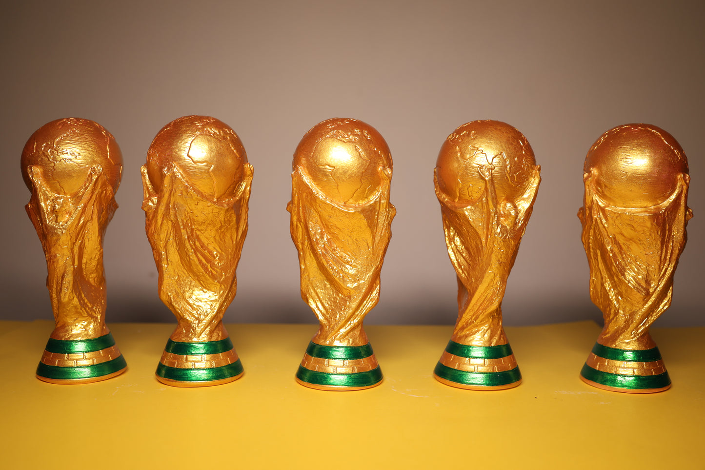 Global Glory Trophy – Gold Finish Decorative Showpiece (9.3 Inches)